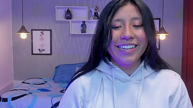 Nohemi louse online show from February 2025 07:47:01 PM