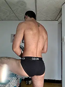 Snapshot of Niick01_ chatting on October 2025 03:46:02 PM Niick01 online show from October 2025 03:46:02 PM