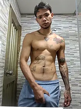 Niick01  online show from November 2025 01:51:02 AM