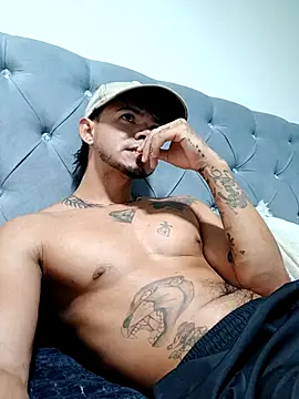 Niick01  online show from January 2026 11:41:02 PM