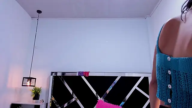 Annyrosee online show from March 2025 08:57:01 PM