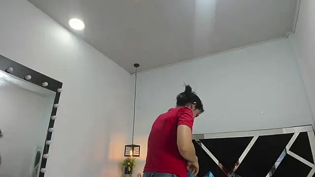 Annyrosee online show from March 2025 07:49:02 PM