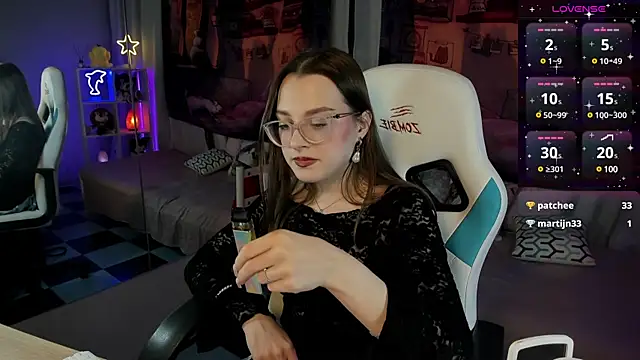 Snapshot of kaisajenner chatting on March 2025 06:50:01 PM kaisajenner online show from March 2025 06:50:01 PM