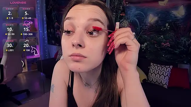 Snapshot of kaisajenner chatting on October 2025 08:18:02 PM kaisajenner online show from October 2025 08:18:02 PM