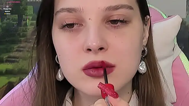 Snapshot of kaisajenner chatting on October 2025 06:19:02 PM kaisajenner online show from October 2025 06:19:02 PM