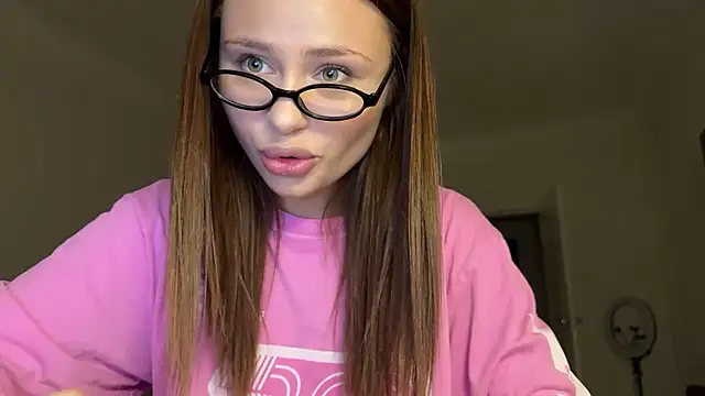 Kisskeyy online show from September 2025 06:51:01 PM