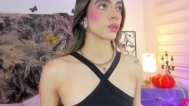 Snapshot of Violetta_Ficher chatting on October 2025 02:14:02 AM Violetta Ficher online show from October 2025 02:14:02 AM