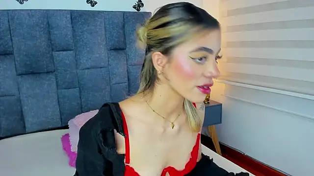Snapshot of Violetta_Ficher chatting on April 2026 02:42:01 AM Violetta Ficher online show from April 2026 02:42:01 AM