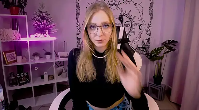 VeronicaAndersen online show from February 2025 04:45:02 PM