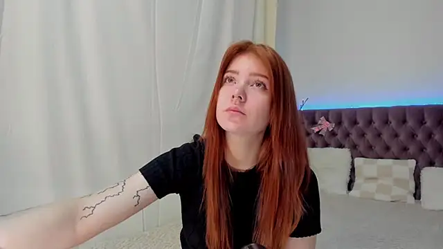Ella Mayers online show from March 2025 09:21:01 PM