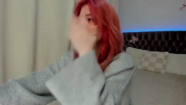 Ella Mayers online show from September 2025 12:20:01 PM