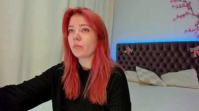 Ella Mayers online show from October 2025 12:14:02 PM