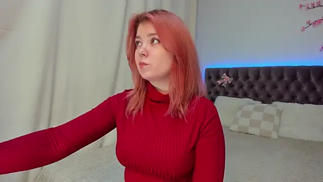 Ella Mayers online show from November 2025 01:24:01 PM