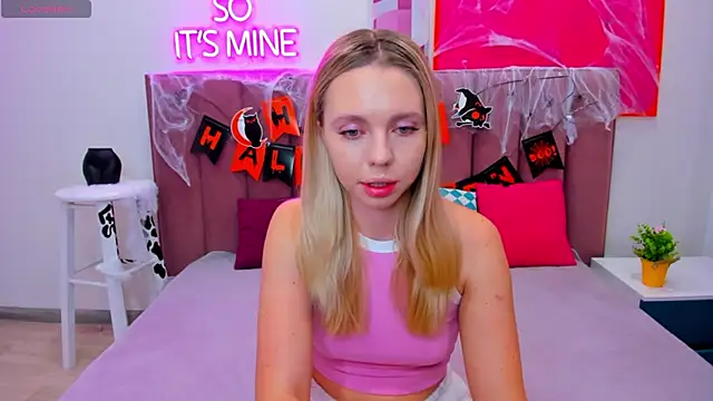 TessaAdorable online show from October 2025 01:29:01 AM