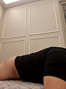 offwhite777 online show from January 2026 01:37:02 PM