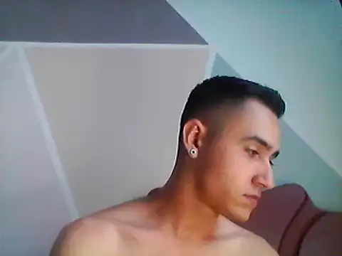 Snapshot of daimon_king05 chatting on February 2025 04:03:01 PM daimon king05 online show from February 2025 04:03:01 PM