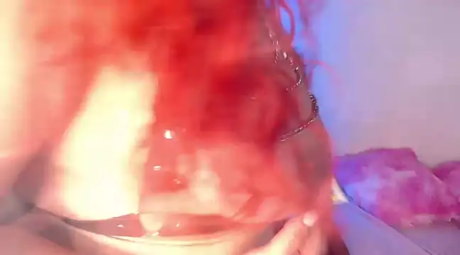 Snapshot of EstefyTabbo chatting on February 2025 11:25:02 AM EstefyTabbo online show from February 2025 11:25:02 AM