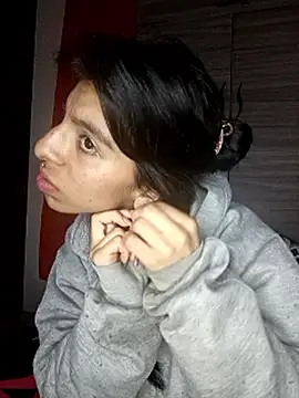 Ariell Kieran online show from September 2025 07:54:01 AM