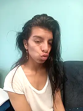 Ariell Kieran online show from October 2025 05:57:02 PM