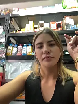 Andrea18 blonde online show from February 2026 04:33:01 PM