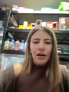 Andrea18 blonde online show from February 2026 12:01:01 PM