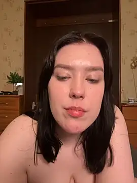 Viesicaa online show from September 2025 04:47:01 AM