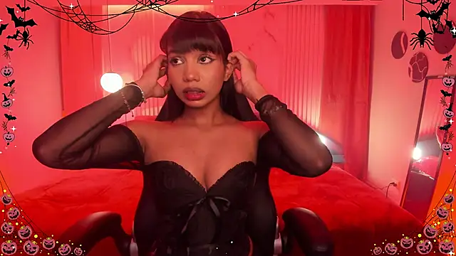 Snapshot of Gigi_Strawberry chatting on October 2025 06:25:01 AM Gigi Strawberry online show from October 2025 06:25:01 AM