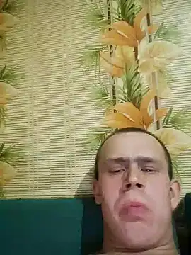 Snapshot of alex_brow_n chatting on February 2025 07:21:01 PM alex brow n online show from February 2025 07:21:01 PM