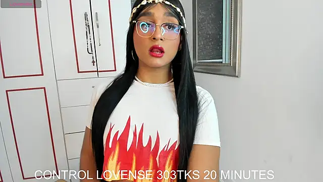 Snapshot of Karla_Dior7 chatting on October 2025 06:17:02 PM Karla Dior7 online show from October 2025 06:17:02 PM