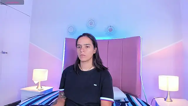 Liiam smith  online show from September 2025 02:10:01 PM