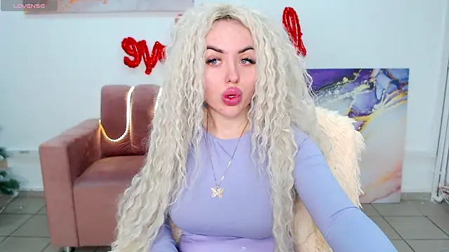 MissisCaty online show from February 2025 07:41:02 PM