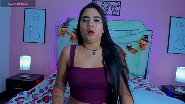  Emma whiitee  online show from October 2025 01:13:01 PM