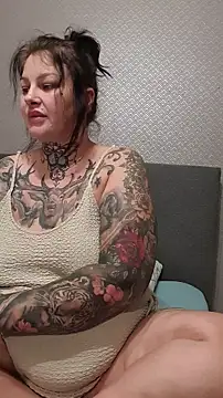 CannabisQueenn online show from October 2025 07:23:02 PM