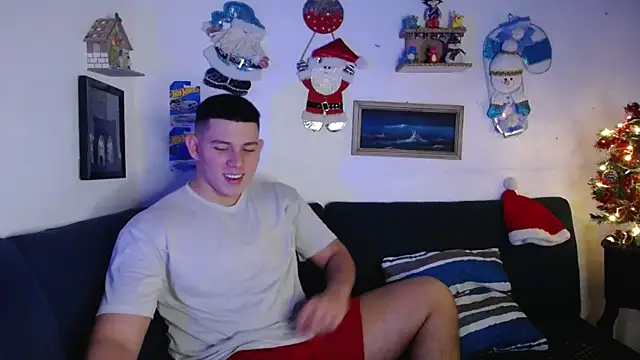 JamesCr  online show from November 2025 02:03:01 AM