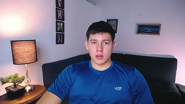 JamesCr  online show from February 2026 02:28:01 AM