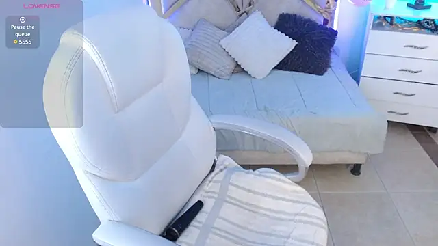 Alexaamoon  online show from March 2025 08:31:02 PM