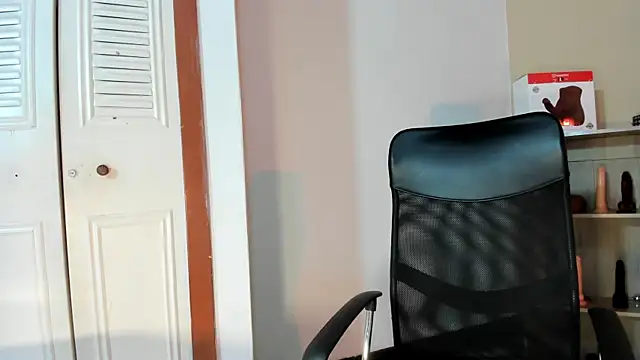 Snapshot of Violetta_0 chatting on September 2025 01:44:02 PM Violetta 0 online show from September 2025 01:44:02 PM