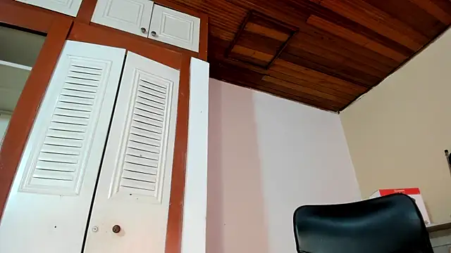 Snapshot of Violetta_0 chatting on September 2025 01:26:02 PM Violetta 0 online show from September 2025 01:26:02 PM