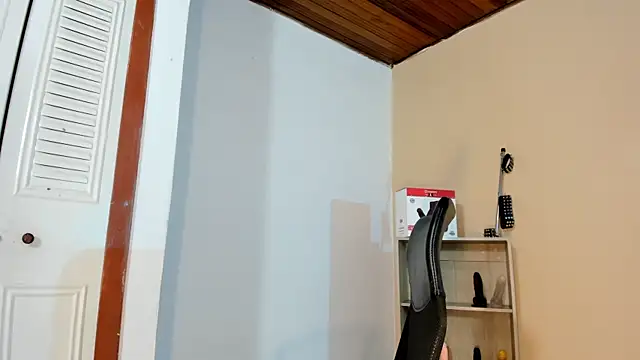 Snapshot of Violetta_0 chatting on October 2025 01:53:01 PM Violetta 0 online show from October 2025 01:53:01 PM