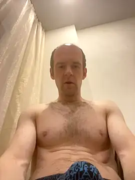 LynnAhNight online show from October 2025 03:07:02 AM