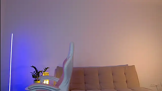 Maytaai online show from February 2025 11:51:02 AM