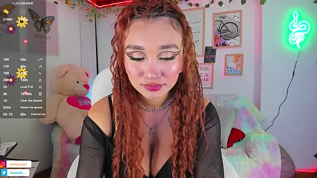 Snapshot of NamiDoll chatting on November 2025 03:28:01 AM NamiDoll online show from November 2025 03:28:01 AM