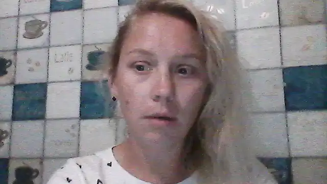 Snapshot of Anna_wey chatting on September 2025 06:41:02 PM Anna wey online show from September 2025 06:41:02 PM