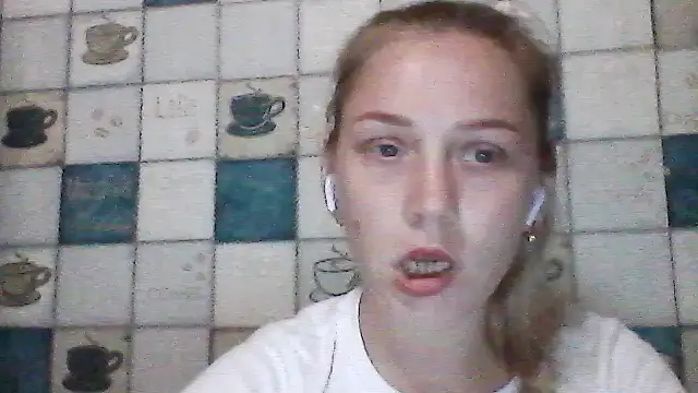 Snapshot of Anna_wey chatting on July 2026 06:45:02 PM Anna wey online show from July 2026 06:45:02 PM