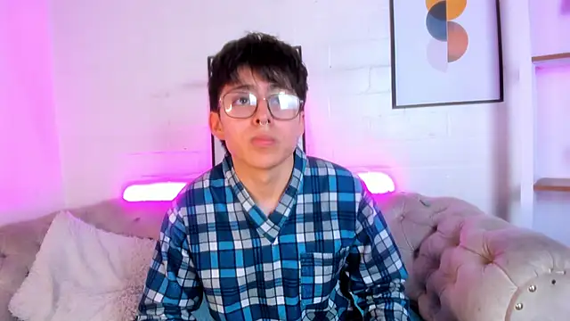 Snapshot of PepperTwink chatting on March 2025 01:13:02 PM PepperTwink online show from March 2025 01:13:02 PM