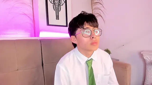 Snapshot of PepperTwink chatting on March 2025 04:22:01 PM PepperTwink online show from March 2025 04:22:01 PM