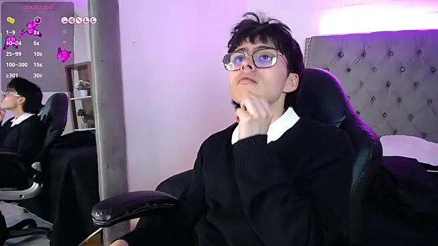 Snapshot of PepperTwink chatting on September 2025 04:28:01 PM PepperTwink online show from September 2025 04:28:01 PM