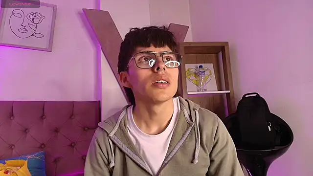 PepperTwink online show from November 2025 01:02:02 PM