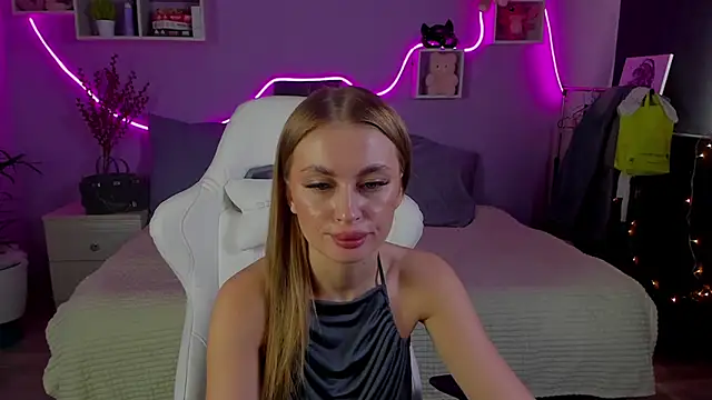 AnitaLamb online show from March 2025 08:57:01 AM