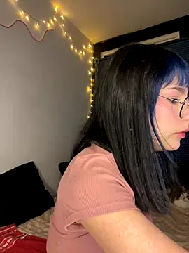 mavimist   online show from November 2025 01:40:01 AM